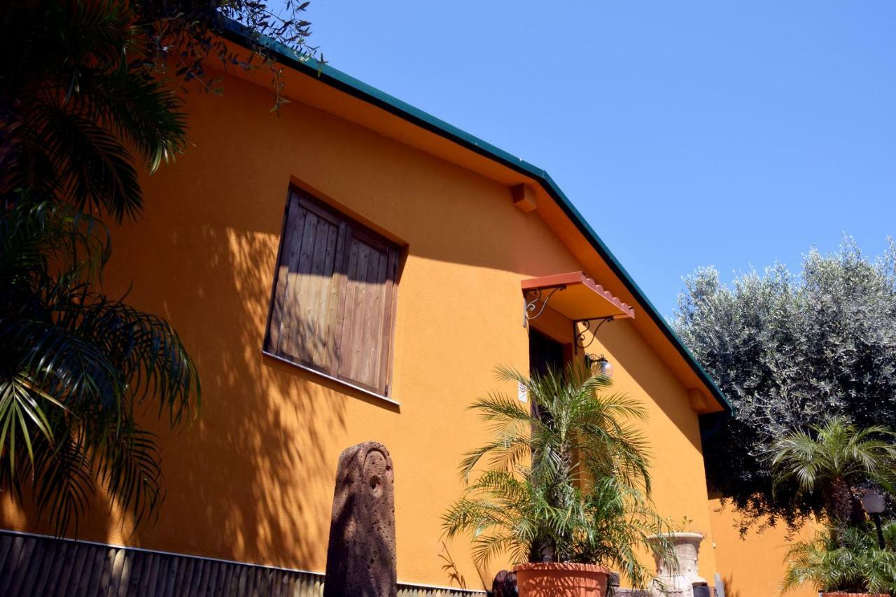 Riviera Degli Eucalipti - Cottage In Riva Al Mare Acireale Bagian luar foto