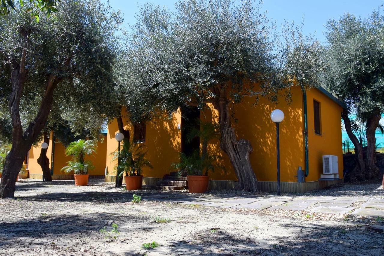 Riviera Degli Eucalipti - Cottage In Riva Al Mare Acireale Bagian luar foto