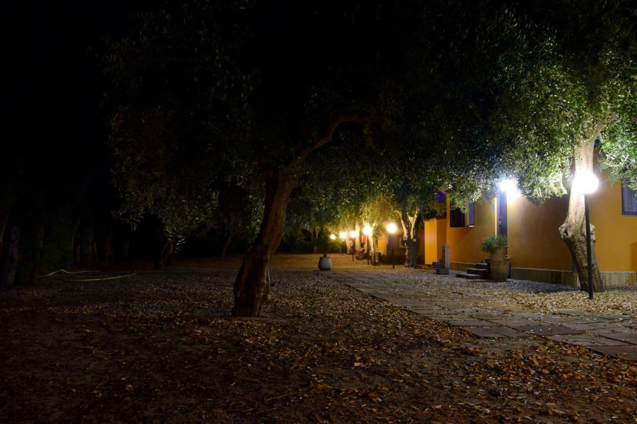 Riviera Degli Eucalipti - Cottage In Riva Al Mare Acireale Bagian luar foto